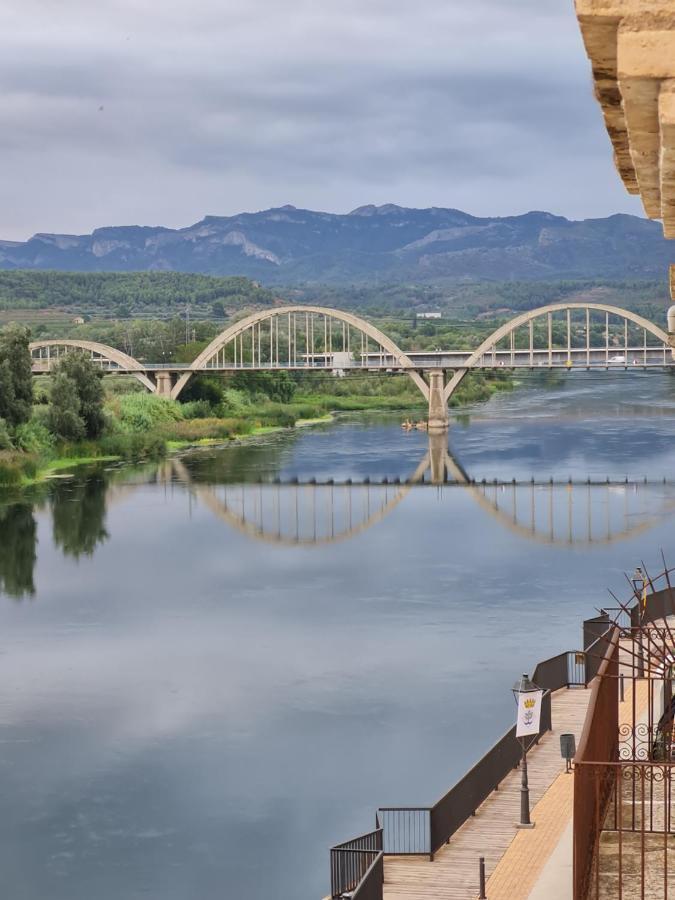 River Ebro Apartments 埃布罗河畔莫拉 外观 照片