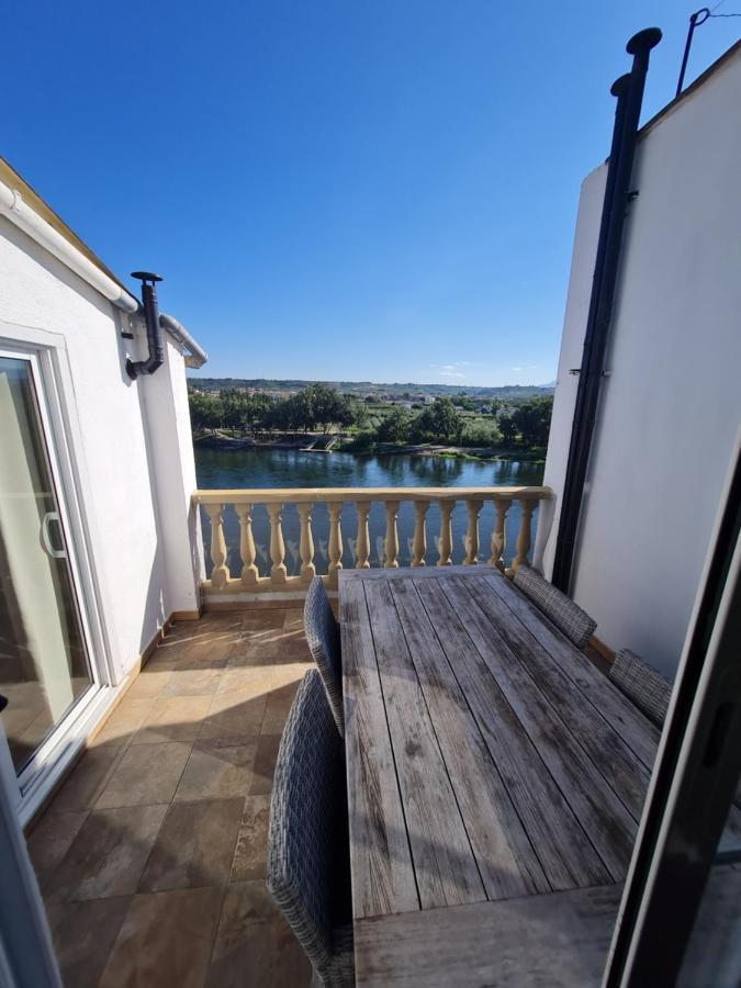 River Ebro Apartments 埃布罗河畔莫拉 外观 照片